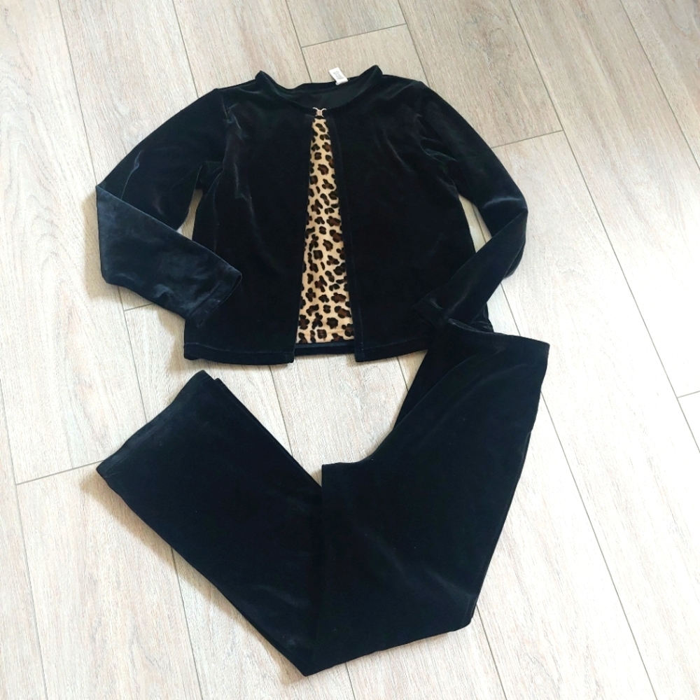 Christie Brooks Black Velvet Two Pieces Set with Animal Prints Size XL-16